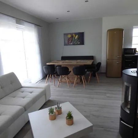 Komfortables Ferienhaus Hafen Apartamento *